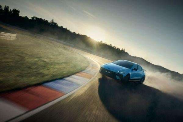 Hyundai Juali Rugi Ioniq 6 N: Saat Gengsi Lebih Penting dari Laba Hyundai Juali Rugi Ioniq 6 N: Saat Gengsi Lebih Penting dari Laba