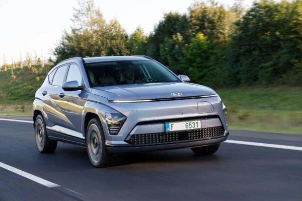 Hyundai Kona EV Terbaru Sudah Terdaftar, Harga Mulai Rp421 Juta Hyundai Kona EV Terbaru Sudah Terdaftar, Harga Mulai Rp421 Juta