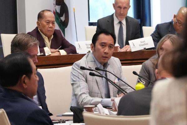 Sinopsis Layar Drama Indonesia Mencintaimu Sekali Lagi Eps 155: Elvira Selamatkan Emil Sinopsis Layar Drama Indonesia Mencintaimu Sekali Lagi Eps 155: Elvira Selamatkan Emil