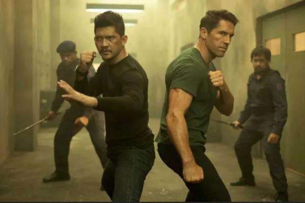 Iko Uwais Gugup Adu Akting dengan Scott Adkins, Main Film Sci-Fi Warpath Iko Uwais Gugup Adu Akting dengan Scott Adkins, Main Film Sci-Fi Warpath