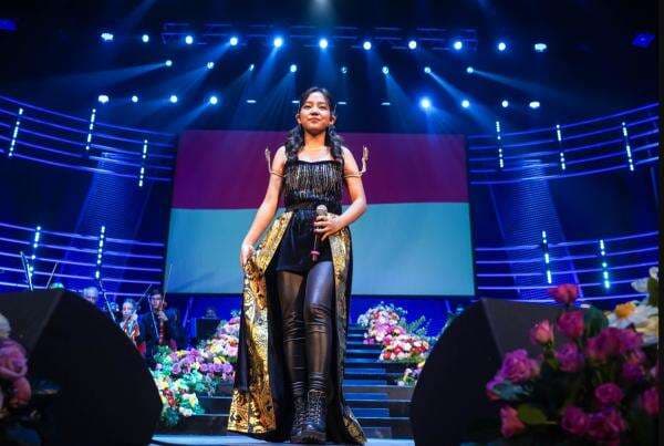 Ikut Jejak Lyodra, Siswi Indonesia Cetak Sejarah di Kompetisi Menyanyi Dunia Ikut Jejak Lyodra, Siswi Indonesia Cetak Sejarah di Kompetisi Menyanyi Dunia