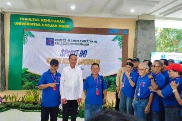 Ikut Reuni Kehutanan UGM, Jokowi Sebut Tempat dan Teman KKN di Boyolali Ikut Reuni Kehutanan UGM, Jokowi Sebut Tempat dan Teman KKN di Boyolali