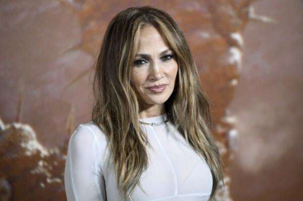 Berapa Bayaran JLo Nyanyi di Arab Saudi? Nilainya Fantastis! Berapa Bayaran JLo Nyanyi di Arab Saudi? Nilainya Fantastis!