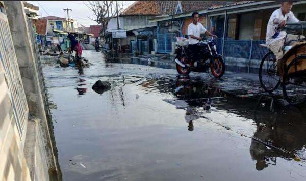 26 RT dan 20 Ruas Jalan di Jakarta Terendam Banjir, Berikut Lokasi Lengkapnya! 26 RT dan 20 Ruas Jalan di Jakarta Terendam Banjir, Berikut Lokasi Lengkapnya!