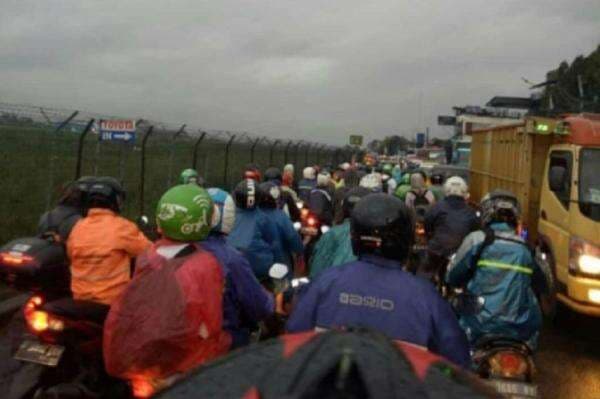 Atasi Macet, Uji Coba One Way di Pondok Cabe Diterapkan Senin Besok Atasi Macet, Uji Coba One Way di Pondok Cabe Diterapkan Senin Besok