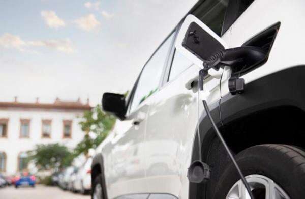 Mobil Hybrid Dapat Insentif 3 Persen Mulai Tahun Depan, Ini Daftar Mereknya Mobil Hybrid Dapat Insentif 3 Persen Mulai Tahun Depan, Ini Daftar Mereknya