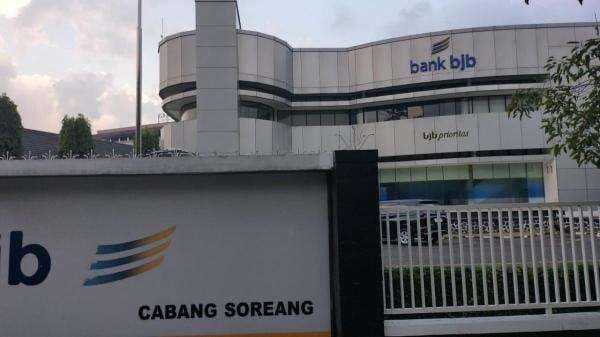 BJB Pastikan Dana Nasabah Aman Usai Kasus Pencurian Rp2,1 Miliar oleh Karyawan BJB Pastikan Dana Nasabah Aman Usai Kasus Pencurian Rp2,1 Miliar oleh Karyawan