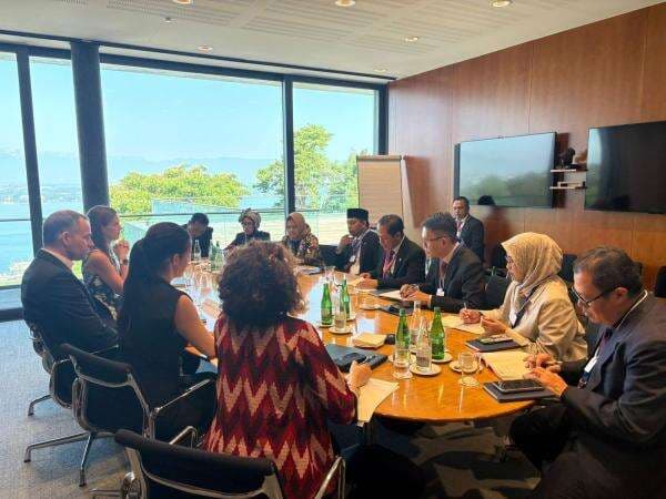 Indonesia Berkomitmen Atasi Polusi Plastik Indonesia Berkomitmen Atasi Polusi Plastik