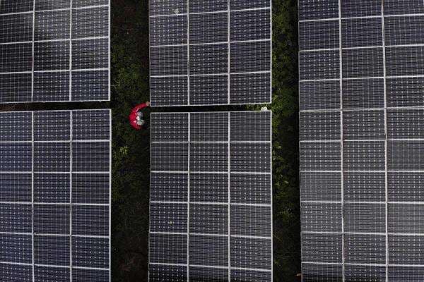 Indonesia Mulai Ekspor Listrik EBT ke Singapura, Segini Hitungan Keuntungan Ekonominya Indonesia Mulai Ekspor Listrik EBT ke Singapura, Segini Hitungan Keuntungan Ekonominya