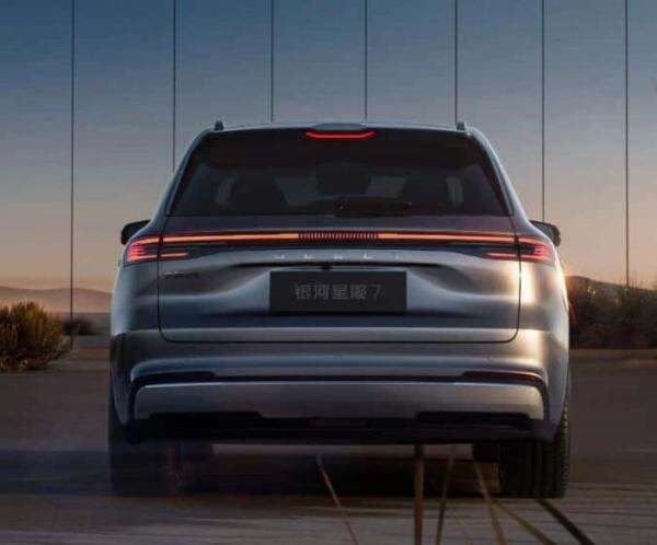 Industri Otomotif Kelebihan Kapasitas, Geely Putar Otak untuk Bertahan Industri Otomotif Kelebihan Kapasitas, Geely Putar Otak untuk Bertahan