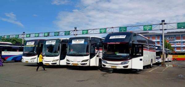Ini Alasan Kenapa Bus Lintas Sumatera Kerap Kotor dan Kusam Ini Alasan Kenapa Bus Lintas Sumatera Kerap Kotor dan Kusam