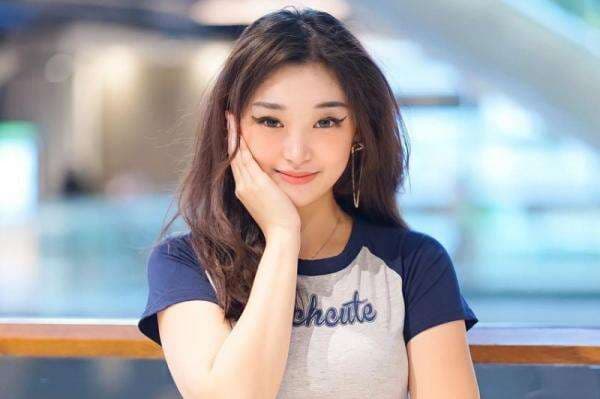 Ini Pekerjaan Ayah Livy Renata yang Galang Dana Buat Beli Mobil Mewah Ini Pekerjaan Ayah Livy Renata yang Galang Dana Buat Beli Mobil Mewah