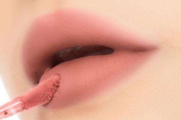 Ini Penyebab dan Solusi untuk Bibir Terasa Kering Ini Penyebab dan Solusi untuk Bibir Terasa Kering