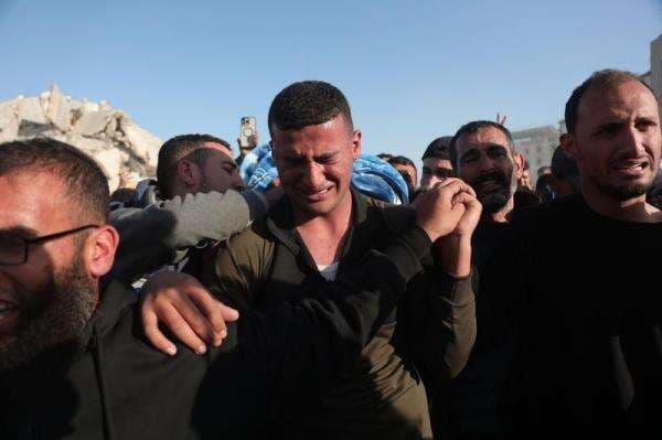 Insiden Langka! Ratusan Orang Gelar Demo Anti-Hamas Terbesar di Gaza Insiden Langka! Ratusan Orang Gelar Demo Anti-Hamas Terbesar di Gaza