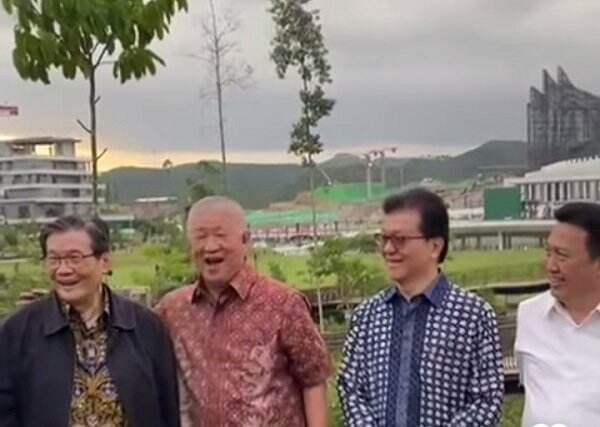 Intip 9 Naga Tertawa Lepas saat Bahas Proyek Raksasa di IKN Intip 9 Naga Tertawa Lepas saat Bahas Proyek Raksasa di IKN