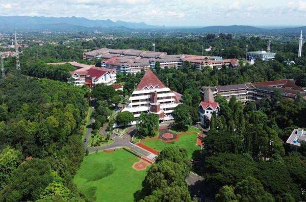 IPB Luncurkan Beasiswa Kuliah untuk Anak Dosen dan Tendik IPB Luncurkan Beasiswa Kuliah untuk Anak Dosen dan Tendik