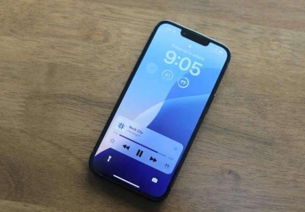 Naik, Kini 82 Persen iPhone Bisa Update iOS 18 Naik, Kini 82 Persen iPhone Bisa Update iOS 18