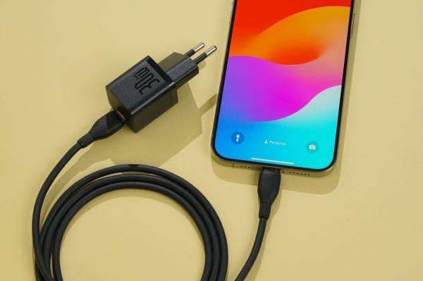 iPhone yang Diproduksi di Luar AS Akan Dibebani Tarif Impor 25 iPhone yang Diproduksi di Luar AS Akan Dibebani Tarif Impor 25