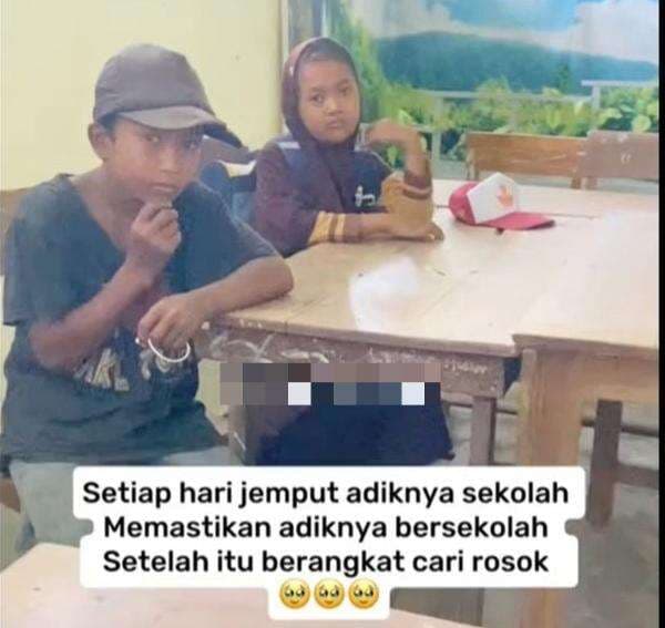 Viral Bocah Laki-Laki Ini Rela Memulung Sedangkan sang Adik Belajar ke Sekolah Viral Bocah Laki-Laki Ini Rela Memulung Sedangkan sang Adik Belajar ke Sekolah