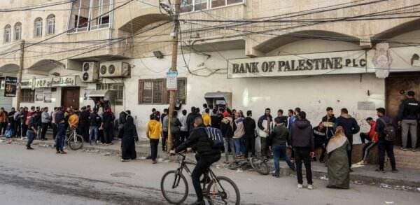 Israel Bisa Putus Bank-bank Palestina dari Sistem Global Pekan Depan