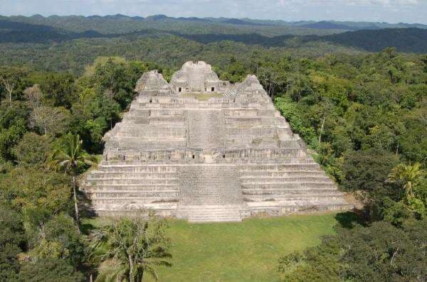 Makam Raja Pendiri Kota Maya Kuno Ditemukan di Belize Makam Raja Pendiri Kota Maya Kuno Ditemukan di Belize
