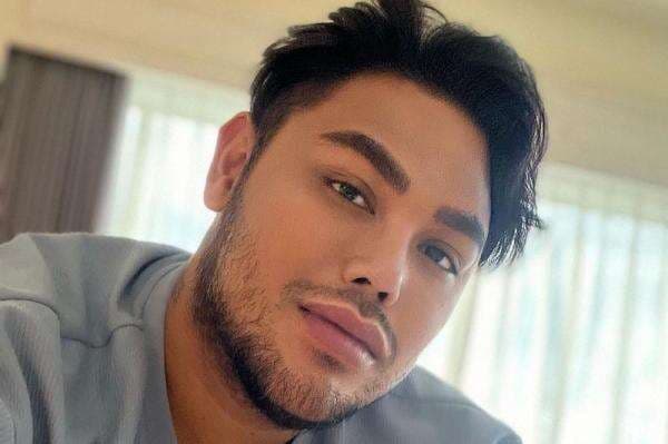 Ivan Gunawan Pindah ke Luar Negeri, Akui akan Nyoblos di KBRI Paris Ivan Gunawan Pindah ke Luar Negeri, Akui akan Nyoblos di KBRI Paris