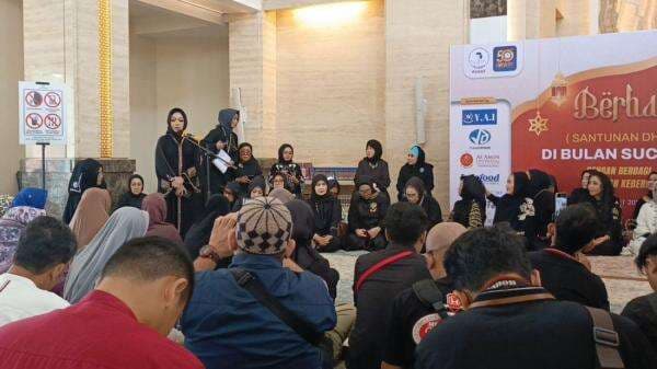 Iwapi Bagikan 2.000 Paket Sembako untuk Duafa dan Anak Yatim Iwapi Bagikan 2.000 Paket Sembako untuk Duafa dan Anak Yatim