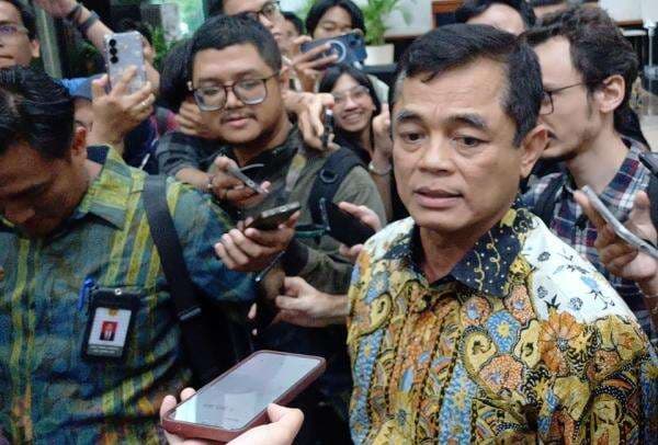 Jabat Dirjen Bea Cukai Baru, Letjen TNI Djaka Singgung Masih Banyak Lubang Gelap Jabat Dirjen Bea Cukai Baru, Letjen TNI Djaka Singgung Masih Banyak Lubang Gelap