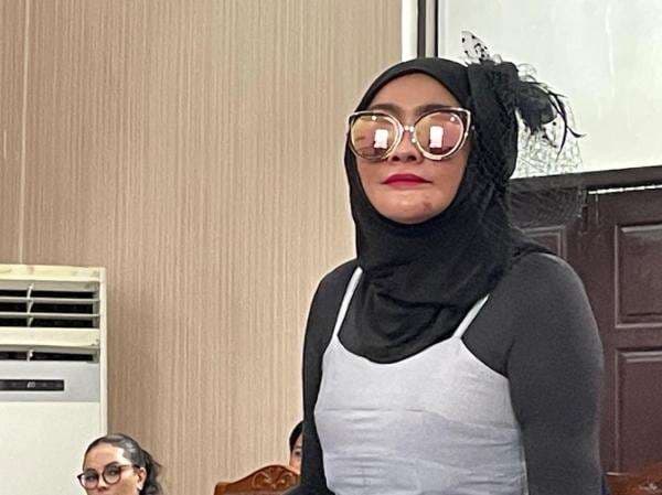 Jadi Saksi Disidang Nikita Mirzani, Dokter Detektif Ikhlas Izin Edar Produk Kecantikannya Dicabut BPOM Jadi Saksi Disidang Nikita Mirzani, Dokter Detektif Ikhlas Izin Edar Produk Kecantikannya Dicabut BPOM