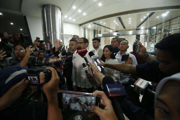 Jalani Pemeriksaan Kedua Kasus Korupsi Chromebook, Nadiem Ucapkan Terima Kasih ke Kejaksaan Jalani Pemeriksaan Kedua Kasus Korupsi Chromebook, Nadiem Ucapkan Terima Kasih ke Kejaksaan