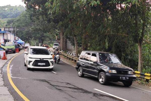 Jalur Gentong Tasikmalaya Ramai Lancar Jelang Malam Takbiran Jalur Gentong Tasikmalaya Ramai Lancar Jelang Malam Takbiran