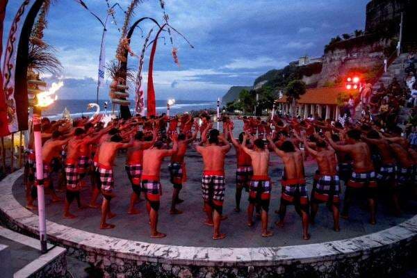 Jarang Diketahui, Inilah 5 Bahasa Daerah yang Dipakai Sehari-hari di Bali Jarang Diketahui, Inilah 5 Bahasa Daerah yang Dipakai Sehari-hari di Bali