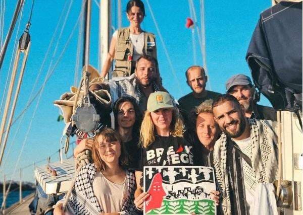 Jawab Tantangan Pendukung Israel, Greta Thunberg: Sangat Bisa Berenang Jawab Tantangan Pendukung Israel, Greta Thunberg: Sangat Bisa Berenang