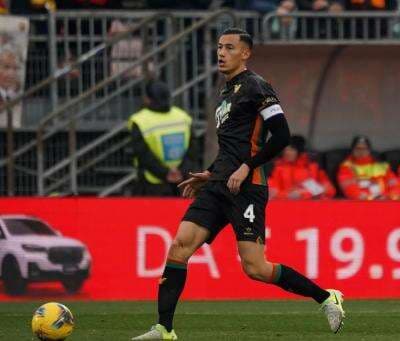 Hasil Genoa vs Venezia di Liga Italia 2024-2025: I Lagunari Selalu Kalah Tiap Kali Jay Idzes Jadi Kapten Hasil Genoa vs Venezia di Liga Italia 2024-2025: I Lagunari Selalu Kalah Tiap Kali Jay Idzes Jadi Kapten