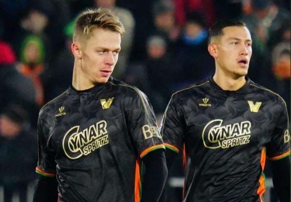 Pelatih Venezia Ingatkan Jay Idzes Cs agar Waspadai Taktik Baru AC Milan Pelatih Venezia Ingatkan Jay Idzes Cs agar Waspadai Taktik Baru AC Milan