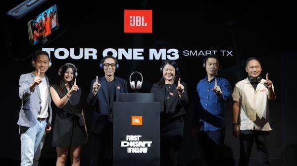 JBL Luncurkan Tour One M3 Smart Tx, Headphone Flagship Pintar dengan Inovasi Smart Transmitter JBL Luncurkan Tour One M3 Smart Tx, Headphone Flagship Pintar dengan Inovasi Smart Transmitter