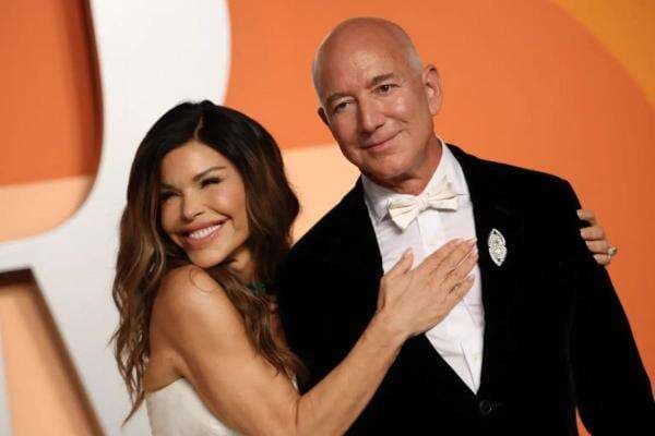 Jeff Bezos Habiskan Rp300 Miliar untuk Nikahi Lauren Sanchez, Pesta Digelar di Yacht Mewah Jeff Bezos Habiskan Rp300 Miliar untuk Nikahi Lauren Sanchez, Pesta Digelar di Yacht Mewah