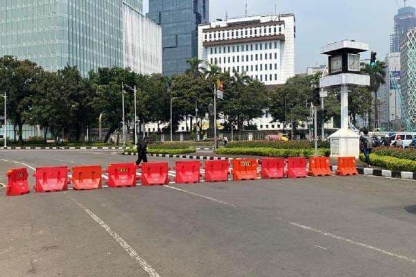 Jelang Demo Ojol Jalan Medan Merdeka Selatan Ditutup Sementara Jelang Demo Ojol Jalan Medan Merdeka Selatan Ditutup Sementara