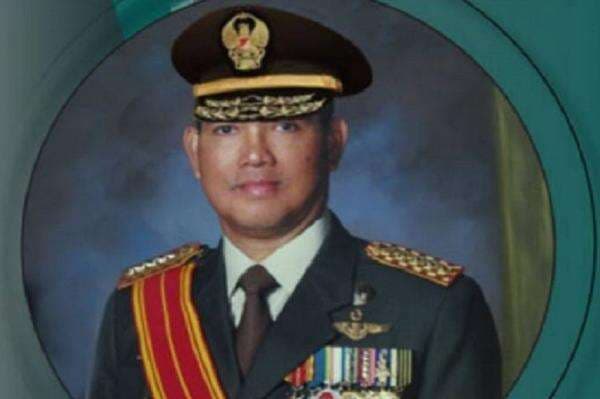 Profil Jenderal TNI Try Sutrisno, Wapres yang Pernah Jualan Koran Profil Jenderal TNI Try Sutrisno, Wapres yang Pernah Jualan Koran