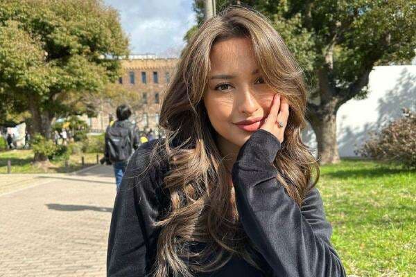 Jennifer Coppen Bantah Isu Pisah dari Suami: Kami Baik-baik Saja Jennifer Coppen Bantah Isu Pisah dari Suami: Kami Baik-baik Saja