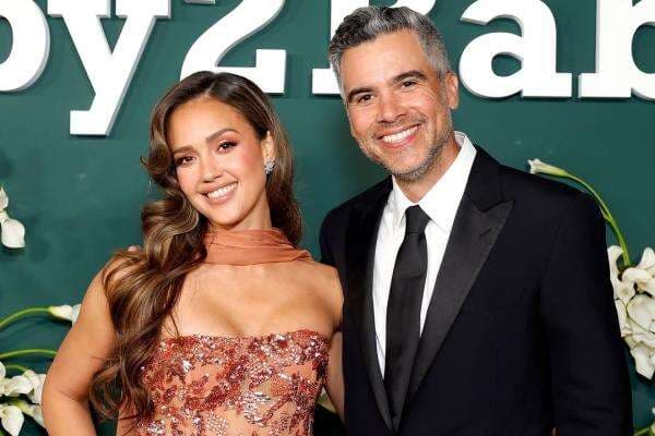 Jessica Alba dan Cash Warren Resmi Pisah setelah 16 Tahun Menikah Jessica Alba dan Cash Warren Resmi Pisah setelah 16 Tahun Menikah