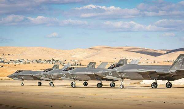 Iran Tembak Jatuh 2 Jet F-35 Israel, Nasib Pilot Belum Diketahui Iran Tembak Jatuh 2 Jet F-35 Israel, Nasib Pilot Belum Diketahui