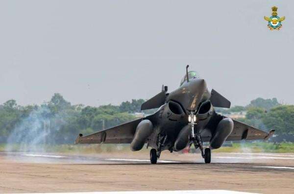 Libatkan 125 Pesawat, India dan Pakistan Bertempur dalam Pertarungan Udara Terbesar Sejak PD II Libatkan 125 Pesawat, India dan Pakistan Bertempur dalam Pertarungan Udara Terbesar Sejak PD II