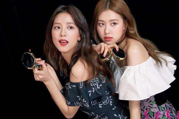 Jisoo BLACKPINK Syuting Film Baru, Rose Kirim <i>Coffee Truck</i> ke Lokasi Syuting Jisoo BLACKPINK Syuting Film Baru, Rose Kirim <i>Coffee Truck</i> ke Lokasi Syuting