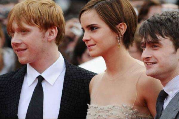 JK Rowling Sindir Bintang Harry Potter soal Transgender JK Rowling Sindir Bintang Harry Potter soal Transgender