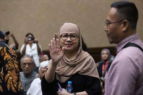 Vonis Eks Dirut Pertamina Karen Agustiawan Diperberat Jadi 13 Tahun Penjara Vonis Eks Dirut Pertamina Karen Agustiawan Diperberat Jadi 13 Tahun Penjara