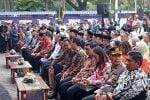 Jokowi dan Ridwan Kamil Absen Kick Off Menyongsong 5 Abad Jakarta di Balai Kota Jokowi dan Ridwan Kamil Absen Kick Off Menyongsong 5 Abad Jakarta di Balai Kota