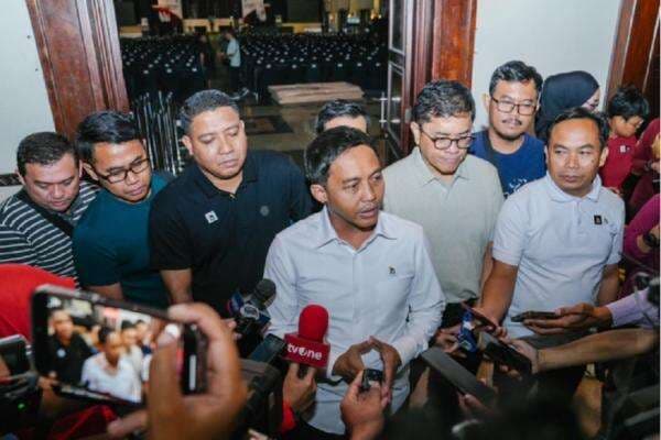 Jokowi Jadi Dewan Pembina PSI? Raja Juli Buka Suara Jokowi Jadi Dewan Pembina PSI? Raja Juli Buka Suara