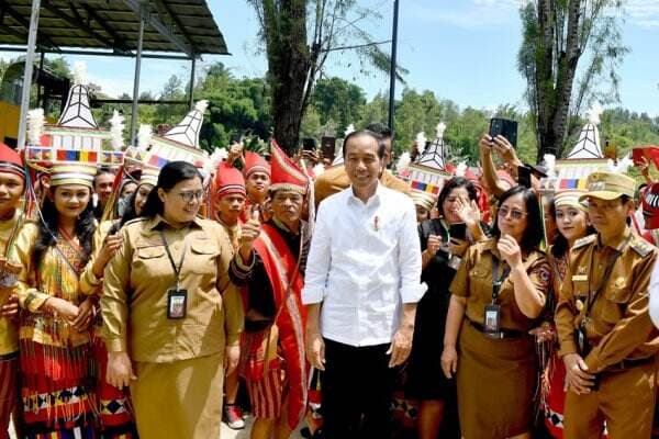Jokowi Janji Sekolahkan Dokter RSUD Kondosapata Mamasa