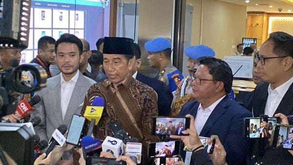 Jokowi Ngaku Diberondong 22 Pertanyaan oleh Polisi, soal Ijazah SD hingga Skripsi Jokowi Ngaku Diberondong 22 Pertanyaan oleh Polisi, soal Ijazah SD hingga Skripsi